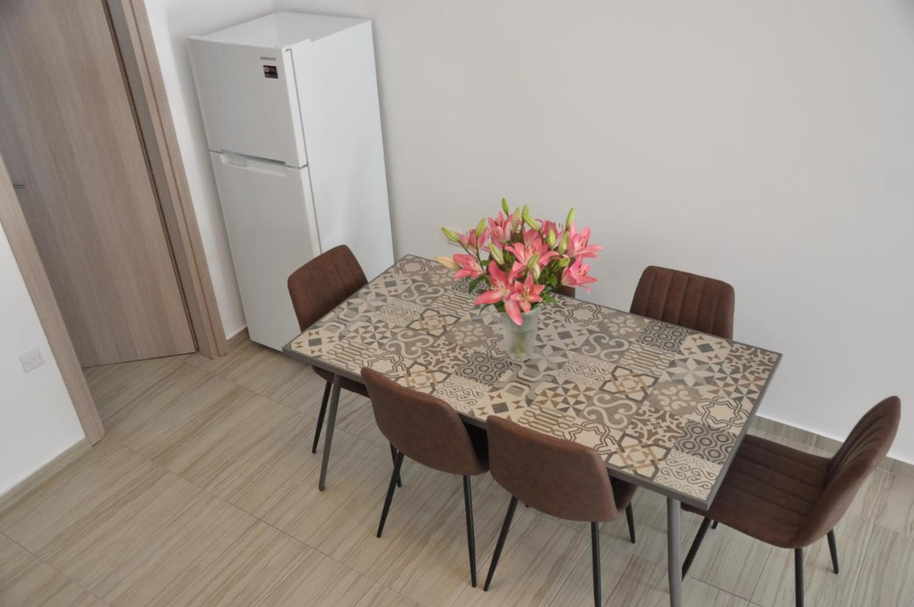 Lux Galatex Apartment Лимасол Екстериор снимка